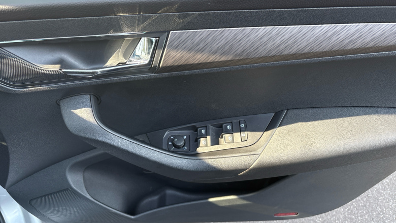 Skoda Karoq 1.5 TSI SE L 5dr DSG Petrol Estate